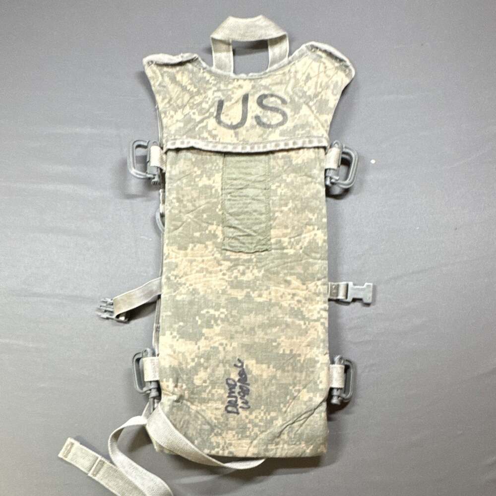 US Military MOLLE II Hydration System Carrier ACU